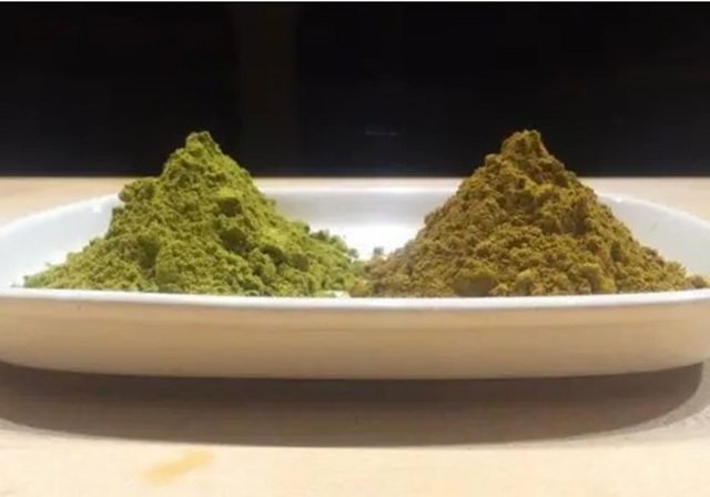 hromádky kratomu